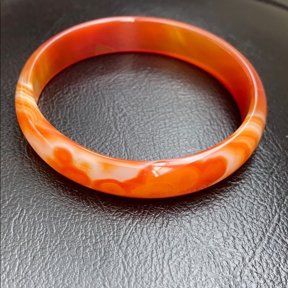 Red Orange White D Shape Agate Bangle Bracelet - Picture 1 of 9